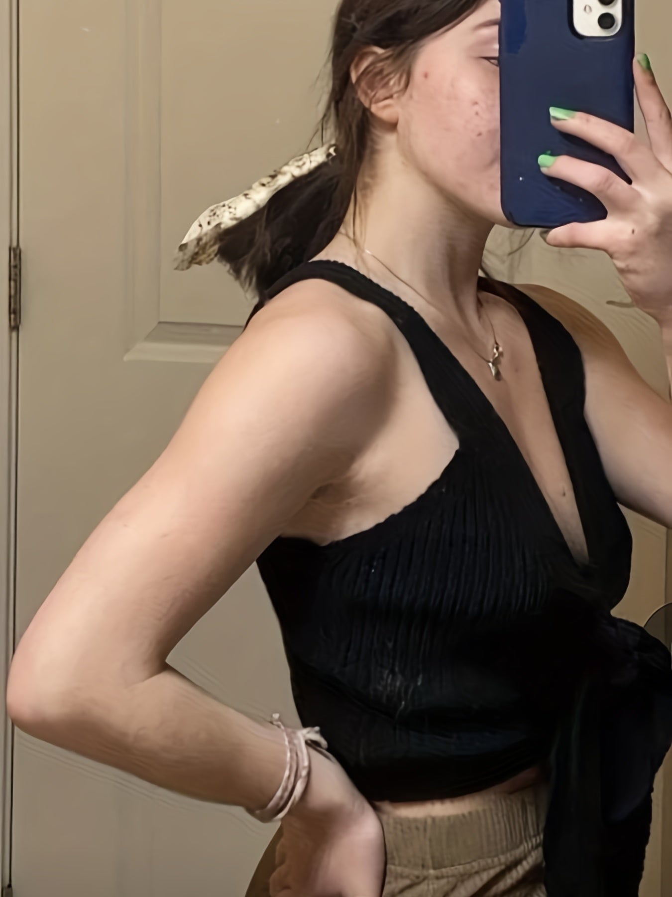Knitted Bow Front V Neck Sleeveless Top
