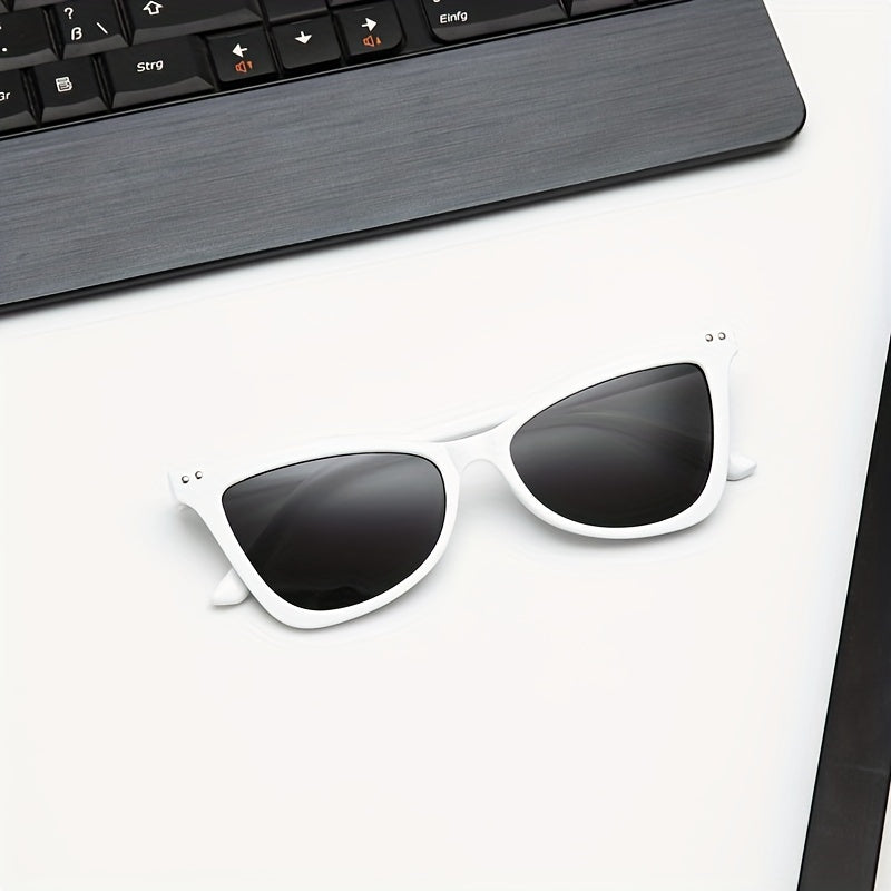 Y2K Cat Eye Sunglasses UV400 Sun Shades for Summer Beach Party