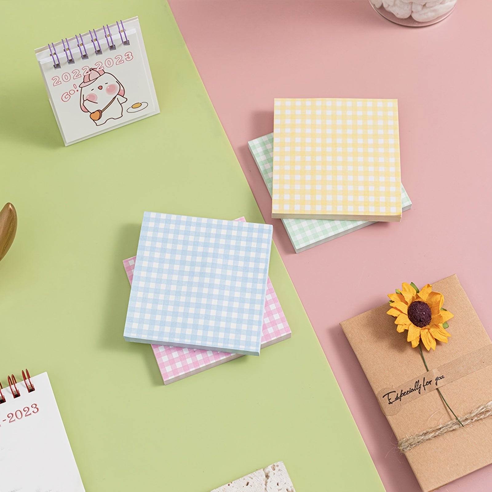 60 Lattice Sticky Notes for Memos and Reminders