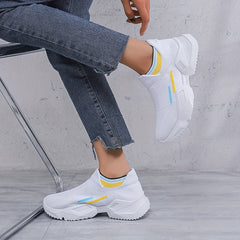 Breathable Soft Sole Flying Woven Shoes Shock Absorption Slip On Running Shoes