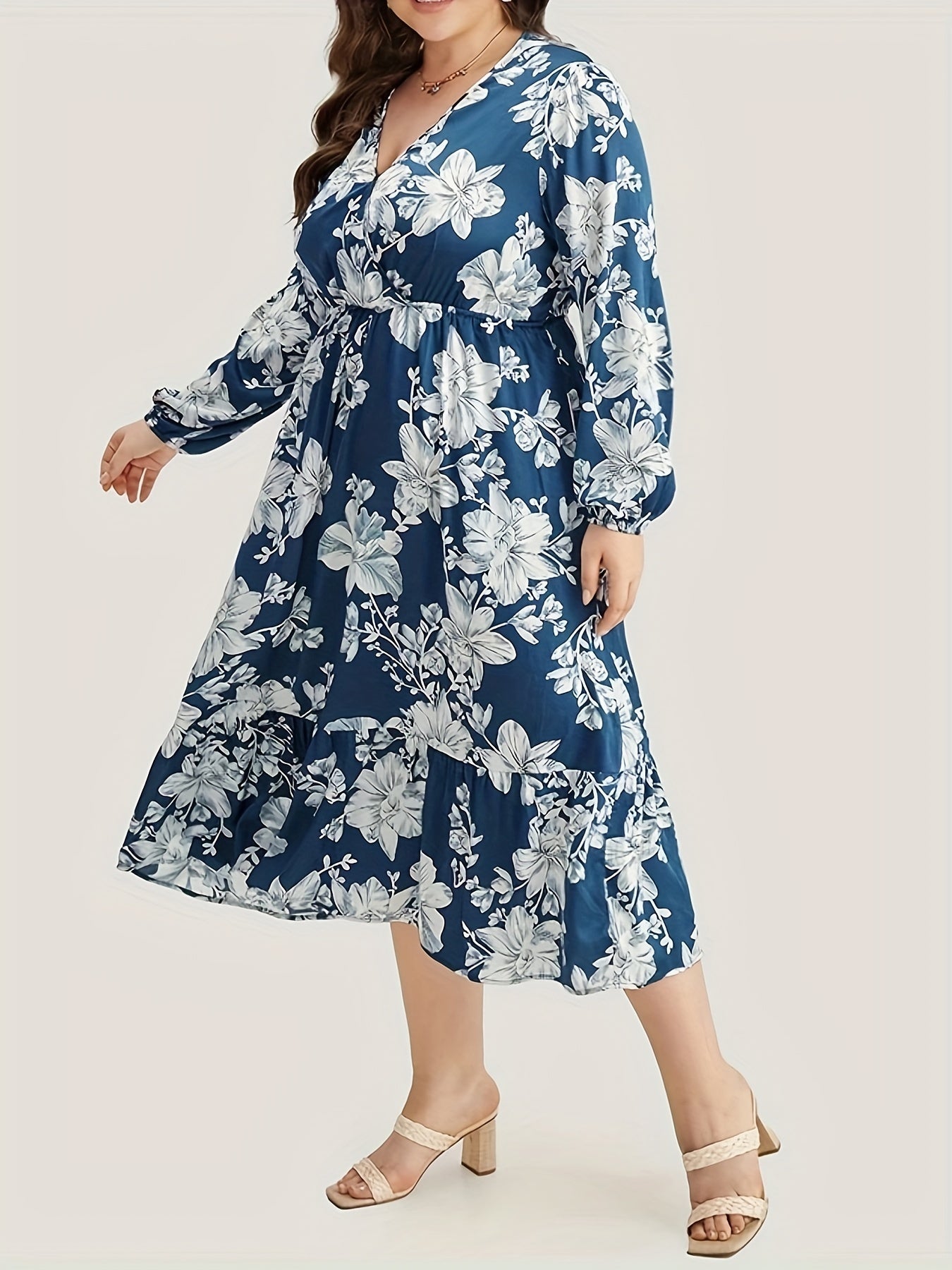  Floral Print V Neck Midi Dress With Pockets