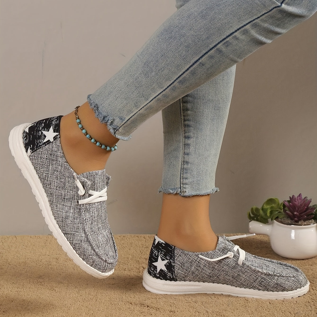 Women's Star Pattern Canvas Shoes Casual Lace Up Outdoor Sneakers