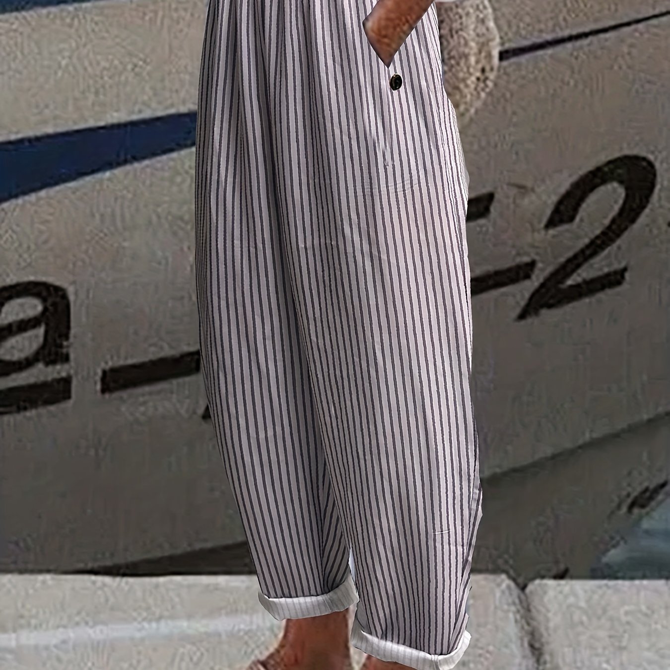  Women's Stripe Print Elastic High Rise Trousers
