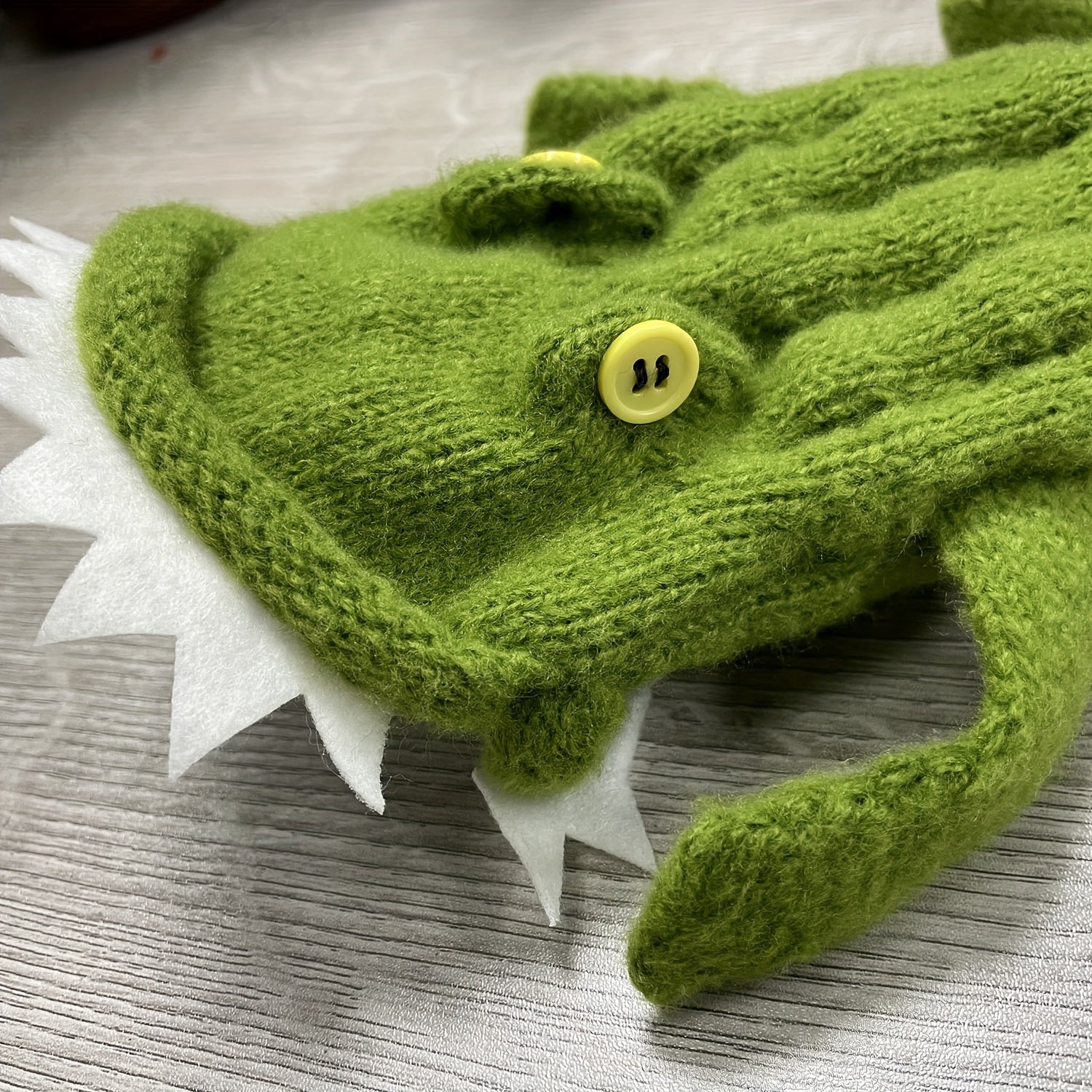 Cartoon Crocodile Mid Tube Socks Women's Stockings