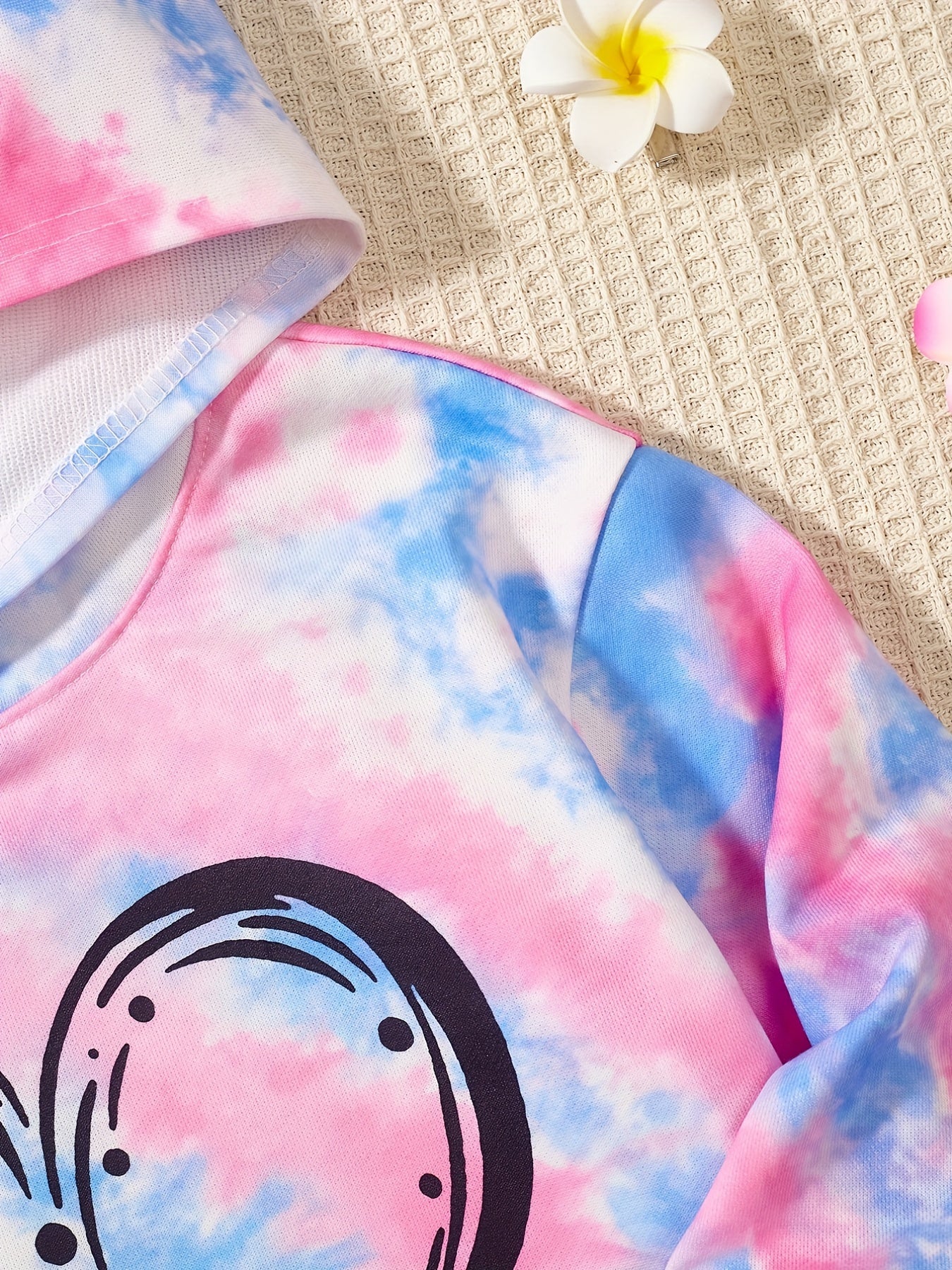 Tie Dye Heart Figure Graphic Pullover Hoodie for Girls