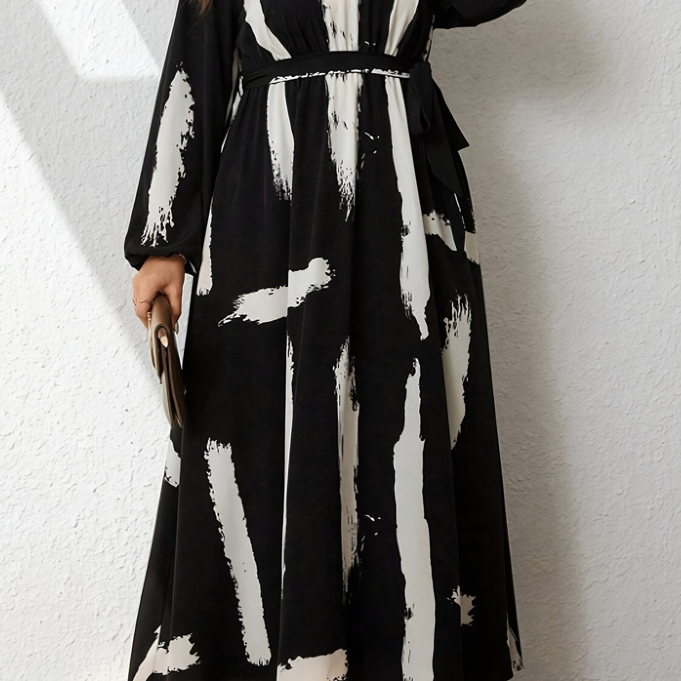  Brush Print Lantern Sleeve Maxi Dress With Belt