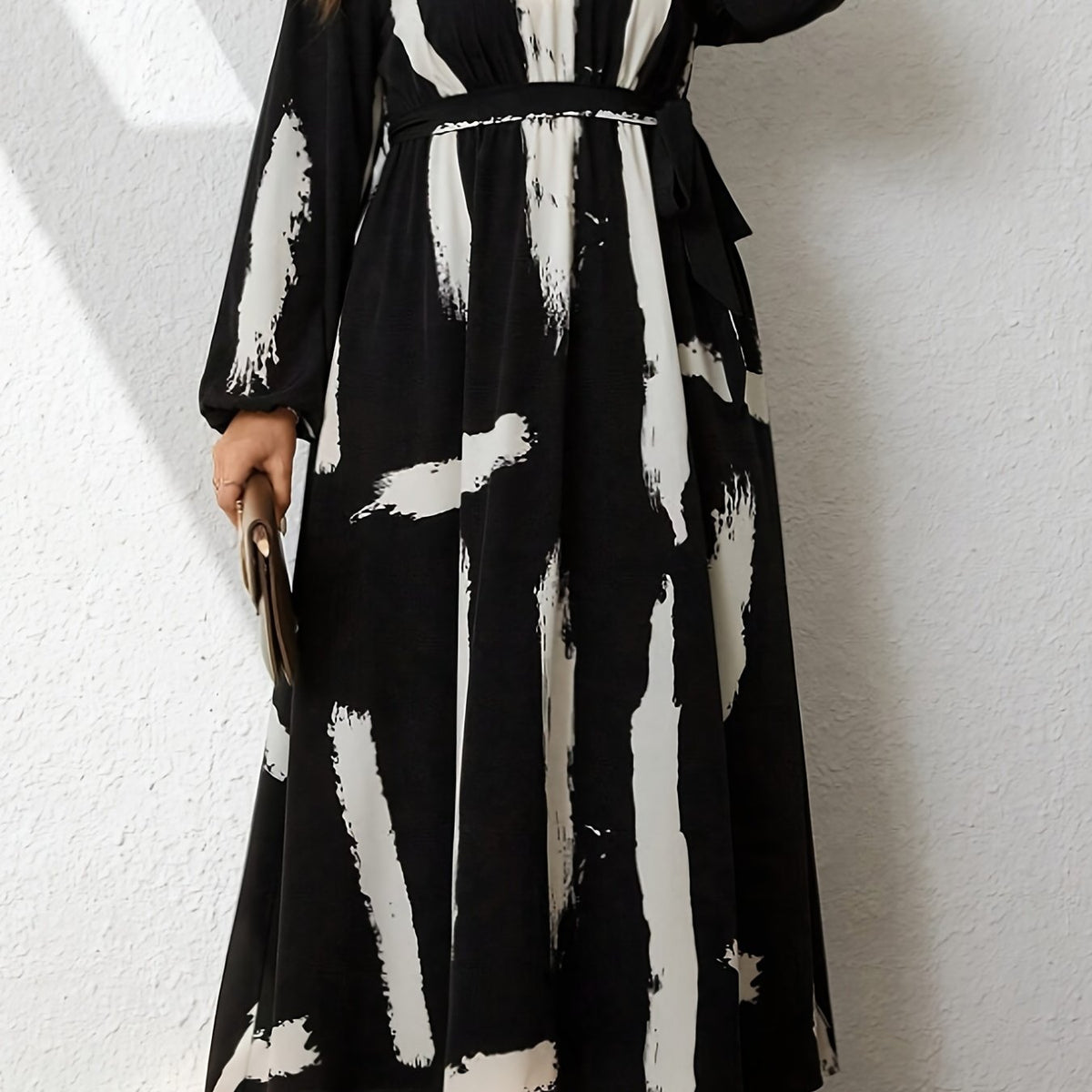  Brush Print Lantern Sleeve Maxi Dress With Belt