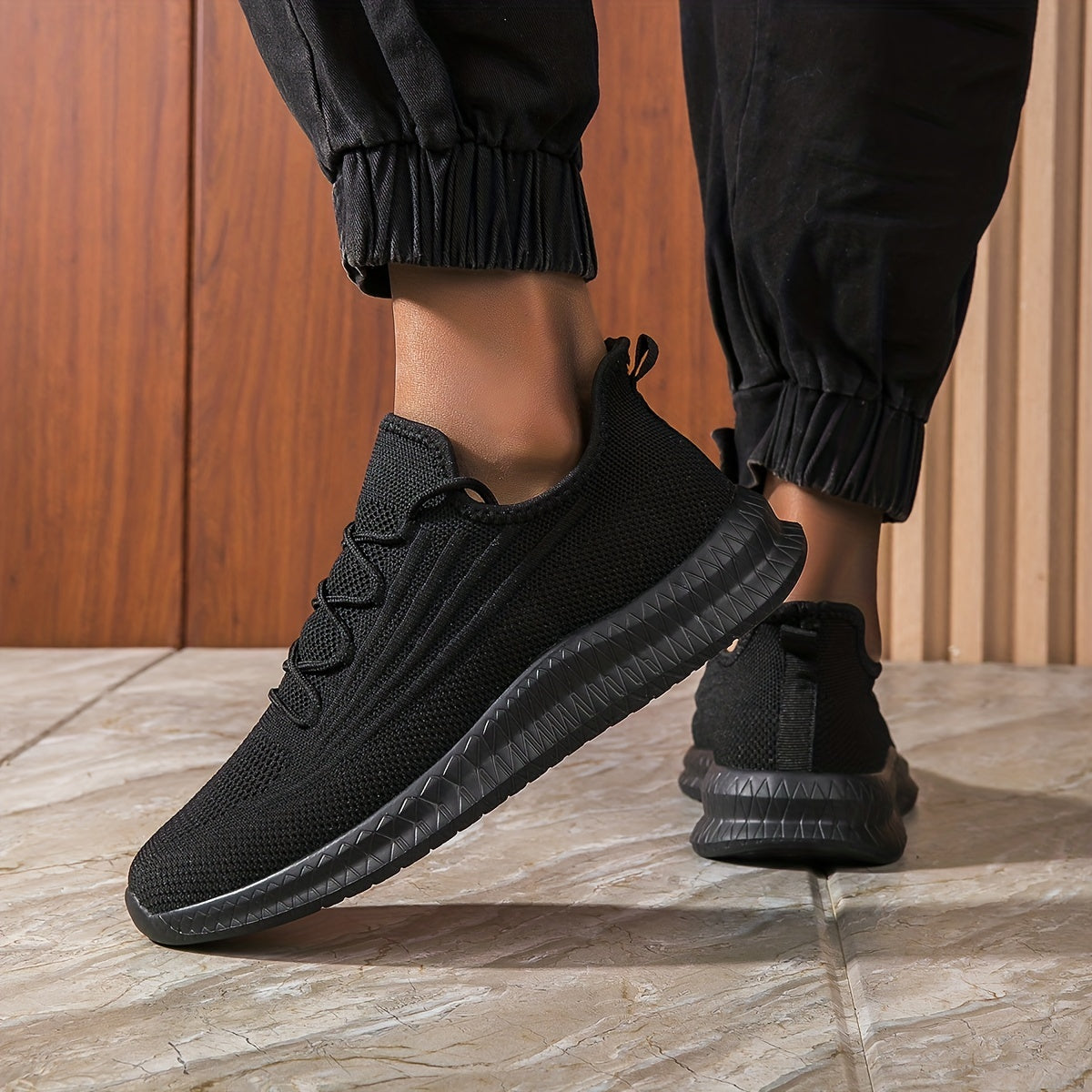 Men's Athletic Sneakers Lightweight Mesh Running Shoes