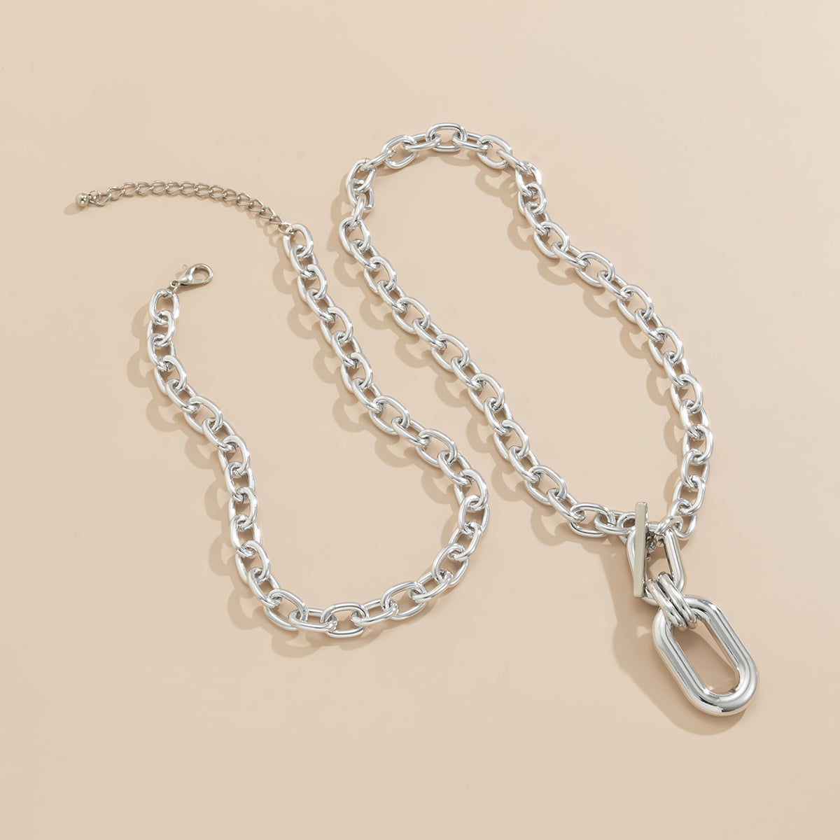 Geometric Round Buckle Chain Necklace Set