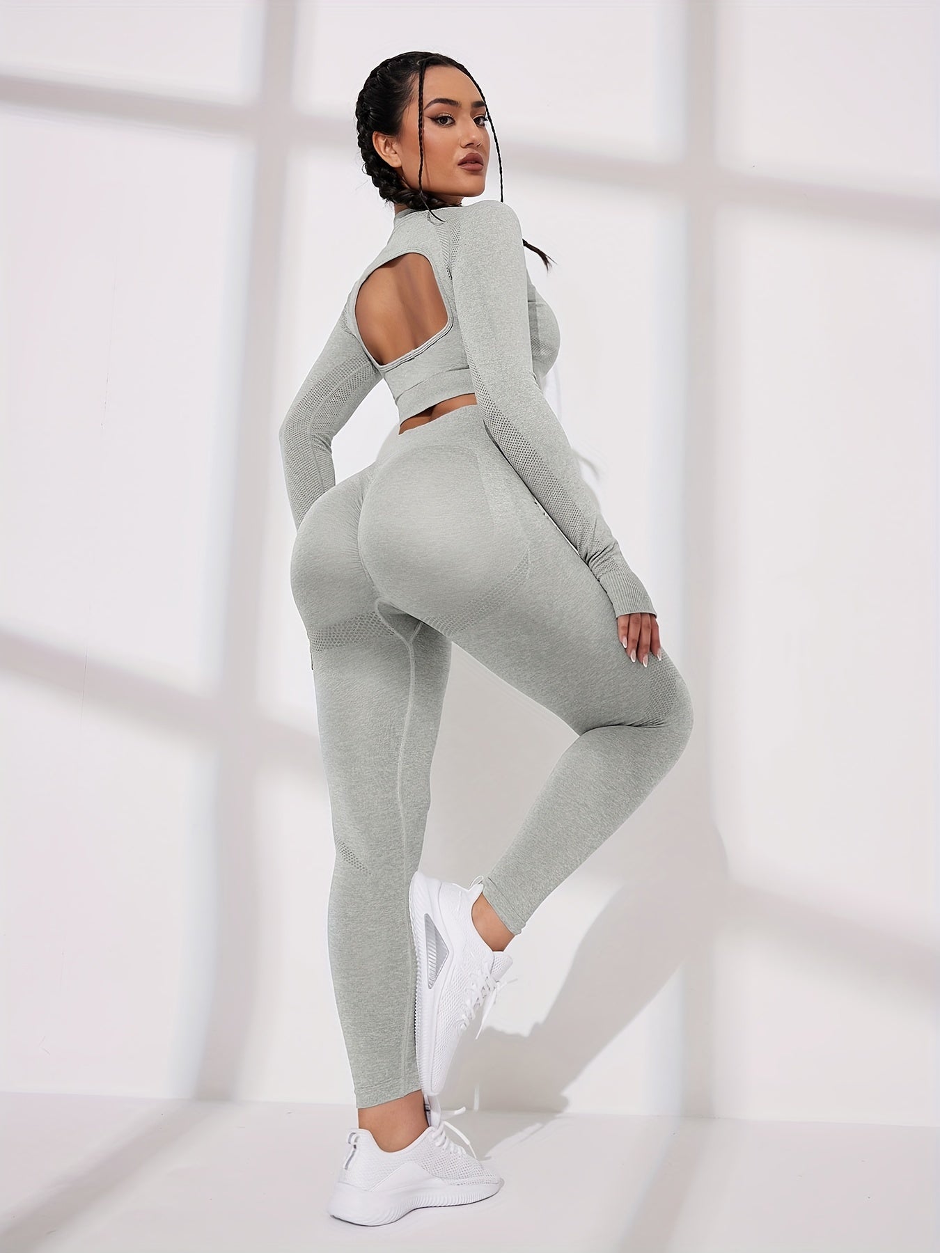 Sporty Set Round Neck Backless Top & High Waist Running Pant Sports Suit