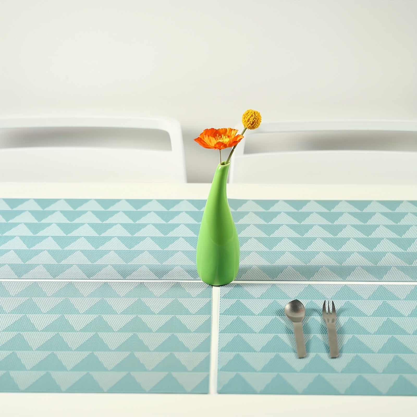 Plastic Placemats Heat Insulation Place Mats for Kitchen Table