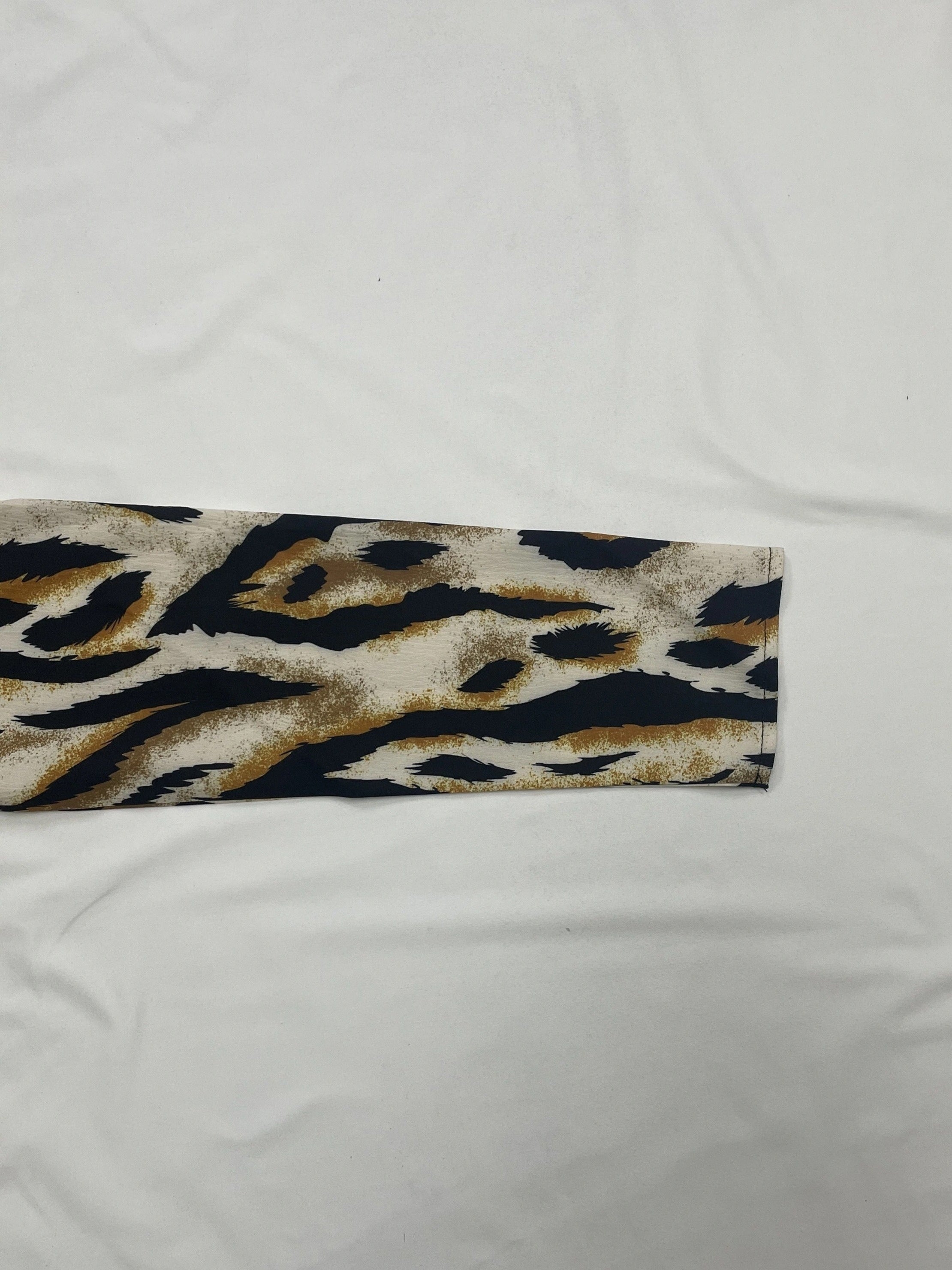 Women's Plus Leopard Print V-Neck Blouse