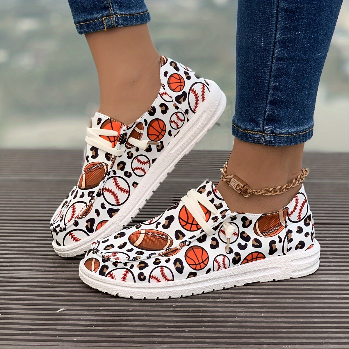 Women's Sports Pattern Lace-up Skate Shoes