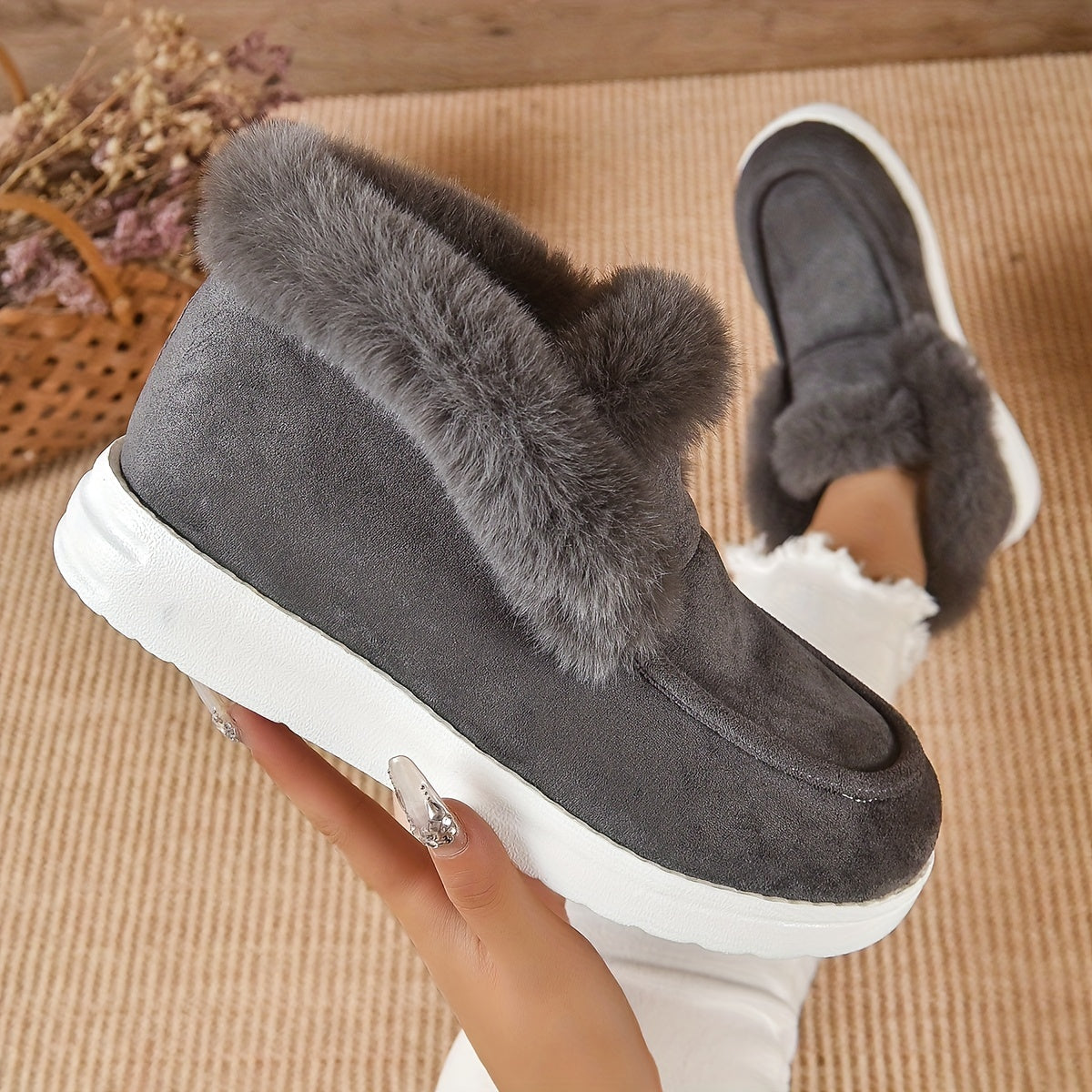 Women's Non-slip Snow Sneakers Warm Thick Bottom Outdoor Shoes