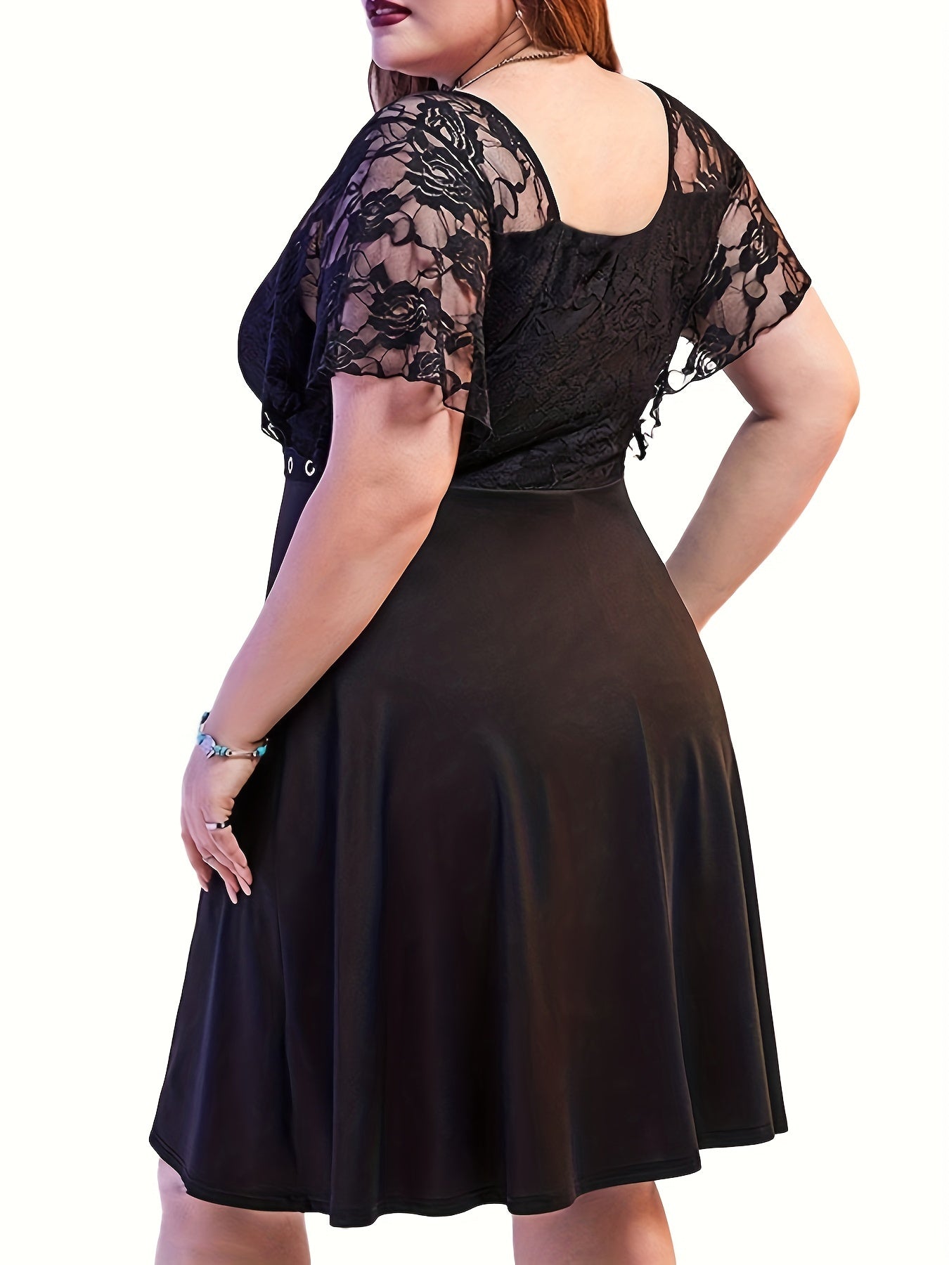  Lace Sweetheart Neck Grommet Dress