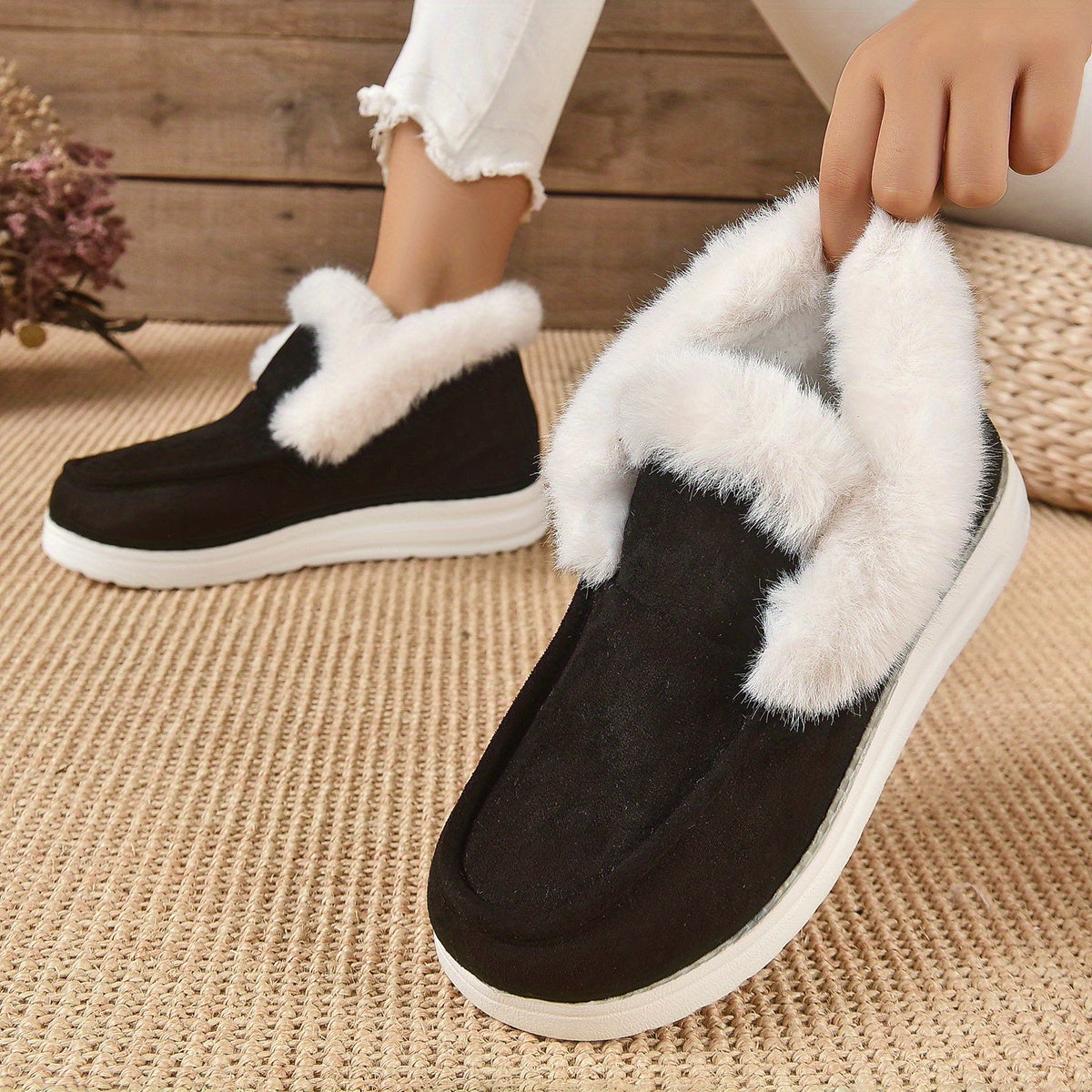 Women's Non-slip Snow Sneakers Warm Thick Bottom Outdoor Shoes