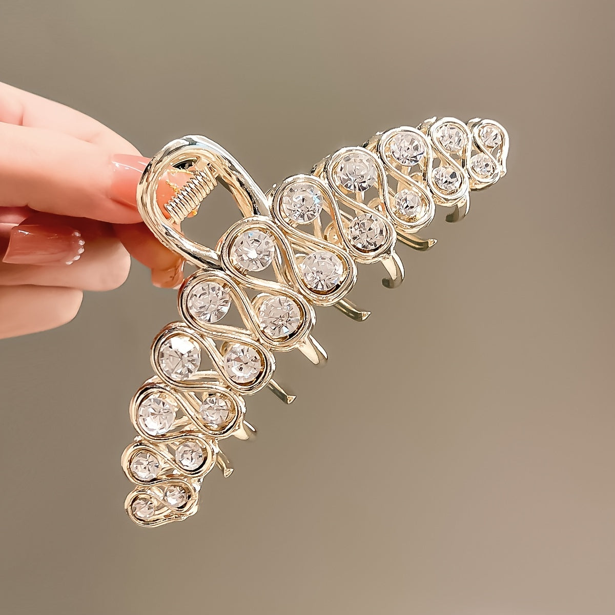 Large Pearl Hair Claw Clip Accessory