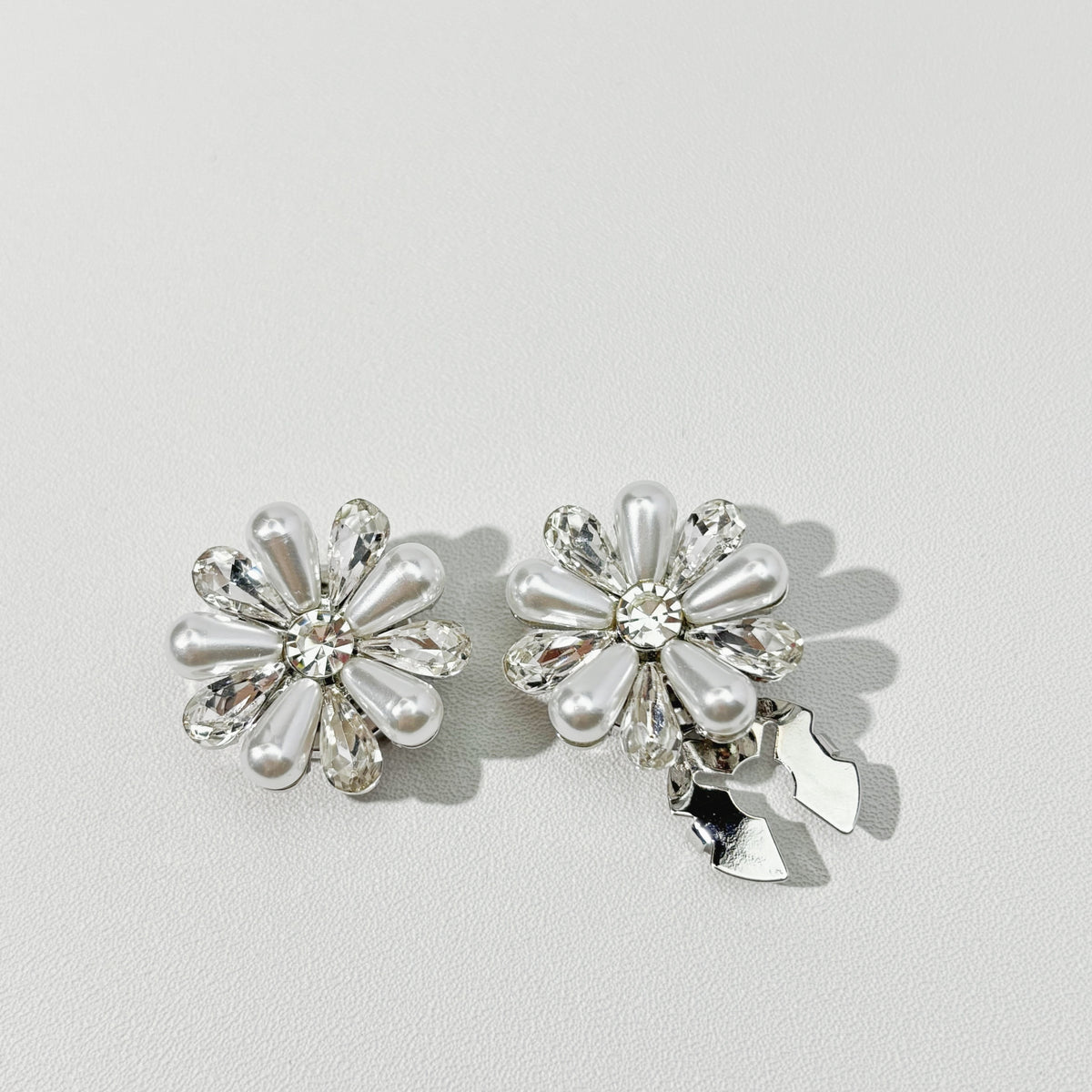 2pcs Rhinestone Button Covers - Easy Needleless Sewing - Instant Wear