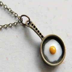 Vintage Silver Alloy Pan Necklace Pendant Kitschy Fun Saucepan Collarbone Chain
