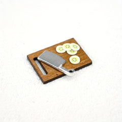 Miniature Fruit Cutting Scene Ornament for Dollhouses