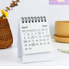1pc Mini Calendar Student Portable Notepad Calendar Book Ornament