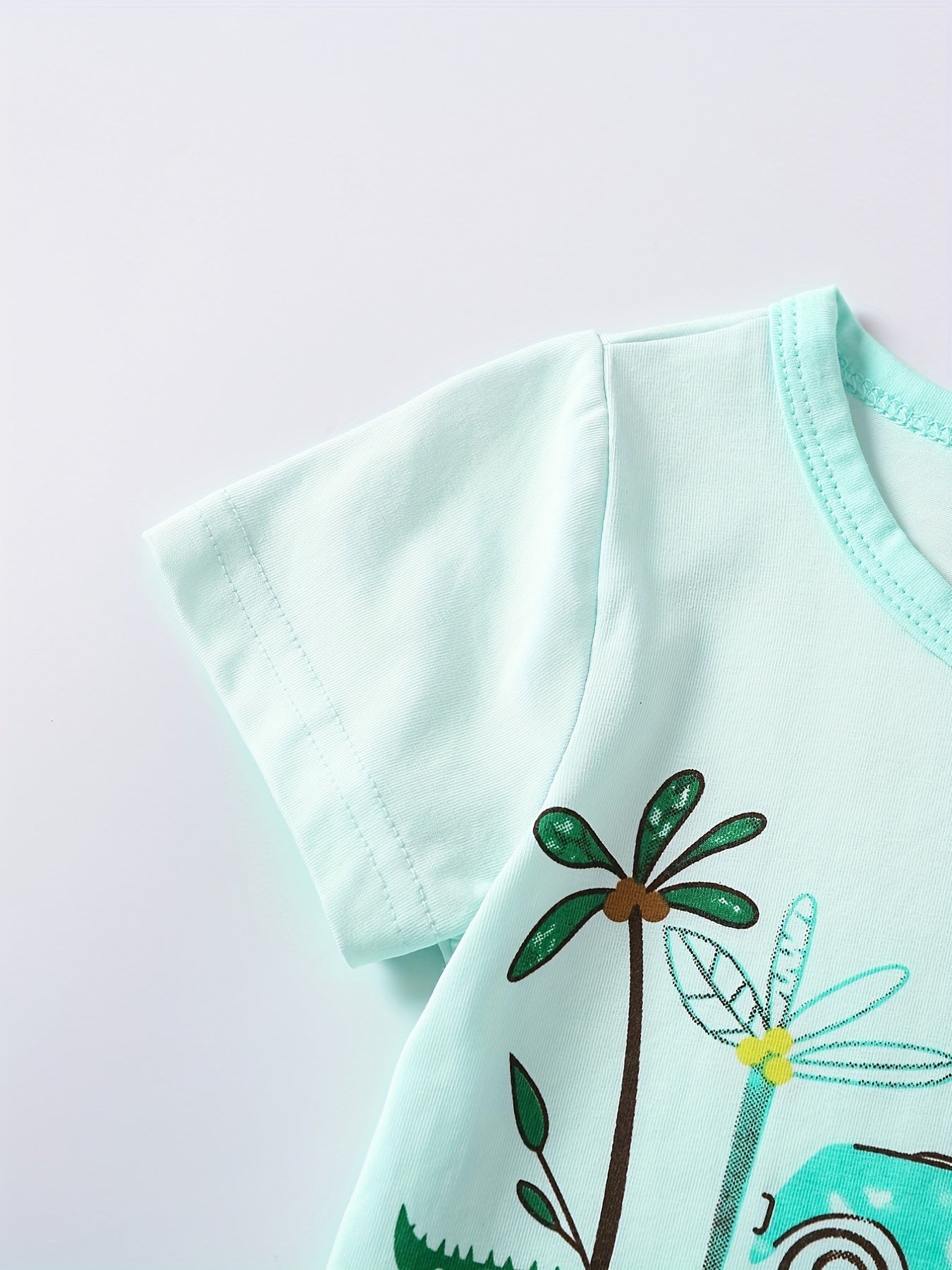 Kids Cartoon Vacation Outfit Set - Short Sleeve T-shirt & Casual Shorts