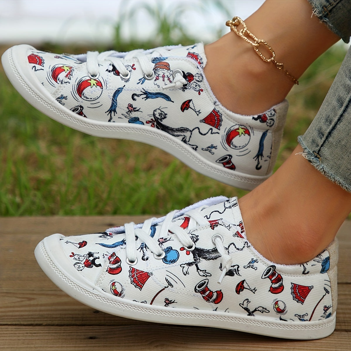 Women's Cartoon Print Canvas Low Top Flat Walking Shoes