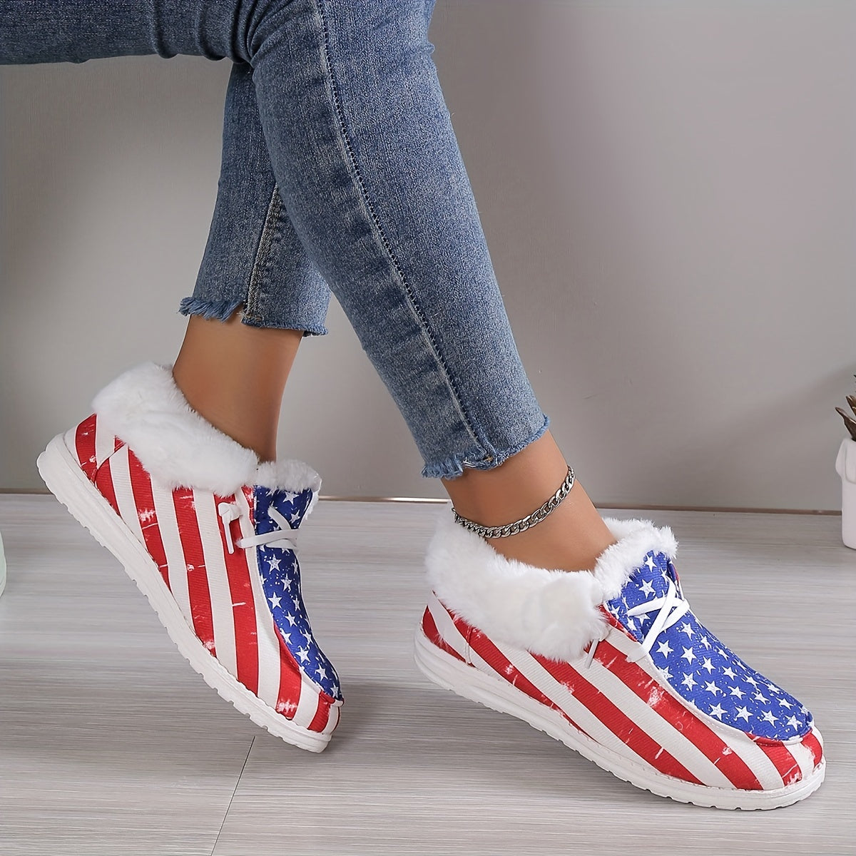 Women's Plush Lined Snow Boots Star Print & Striped Low Top Canvas Shoes