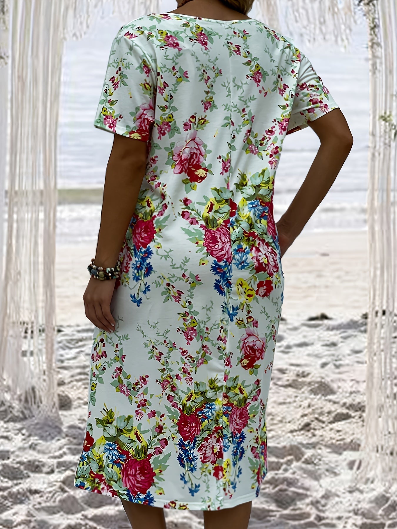  Women's Floral Print Round Neck Dress