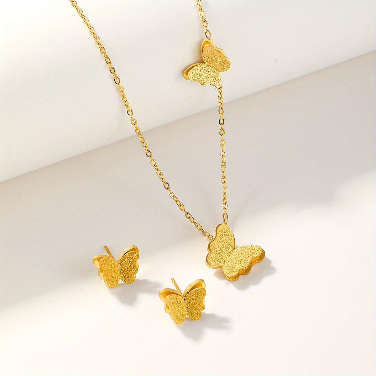 3pcs Golden Butterfly Necklace And Earrings Set Retro Jewelry For Women