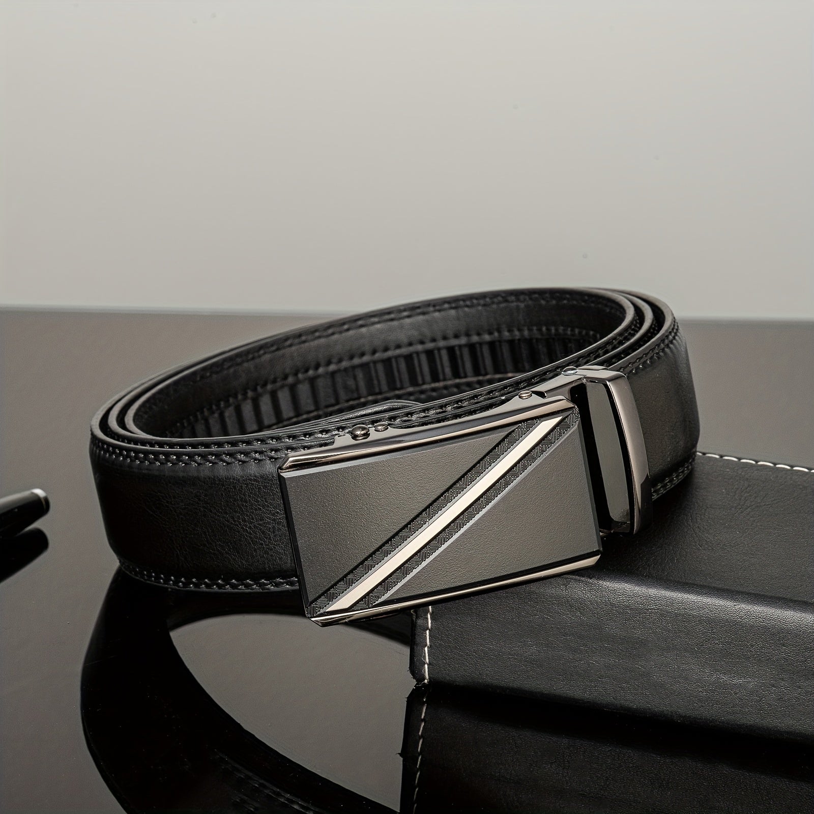 Men's Leather Belt Automatic Buckle Casual Versatile Belt
