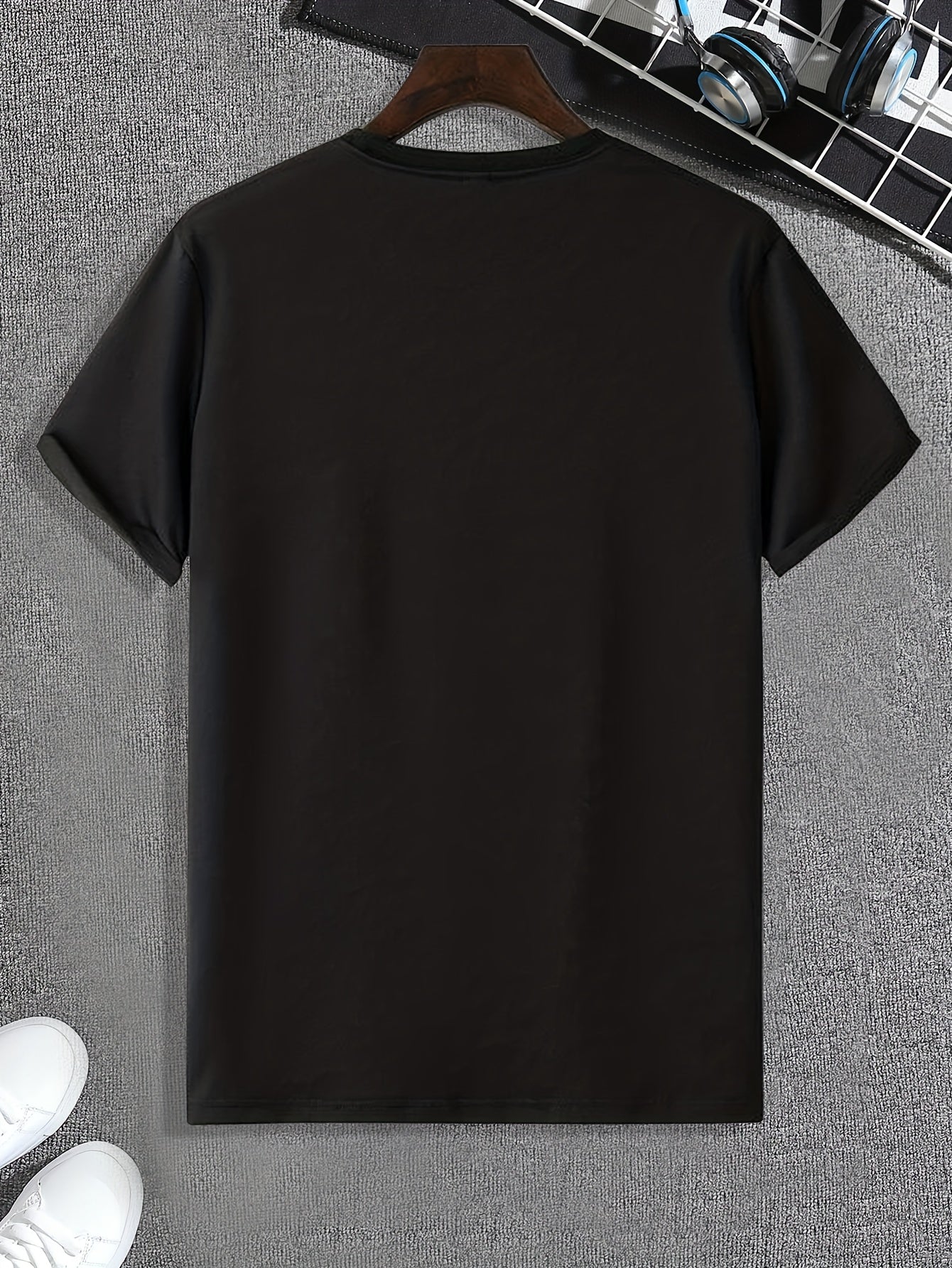 Dino Pattern Print Men's Sports T-Shirt - Comfy Outdoor Clothing