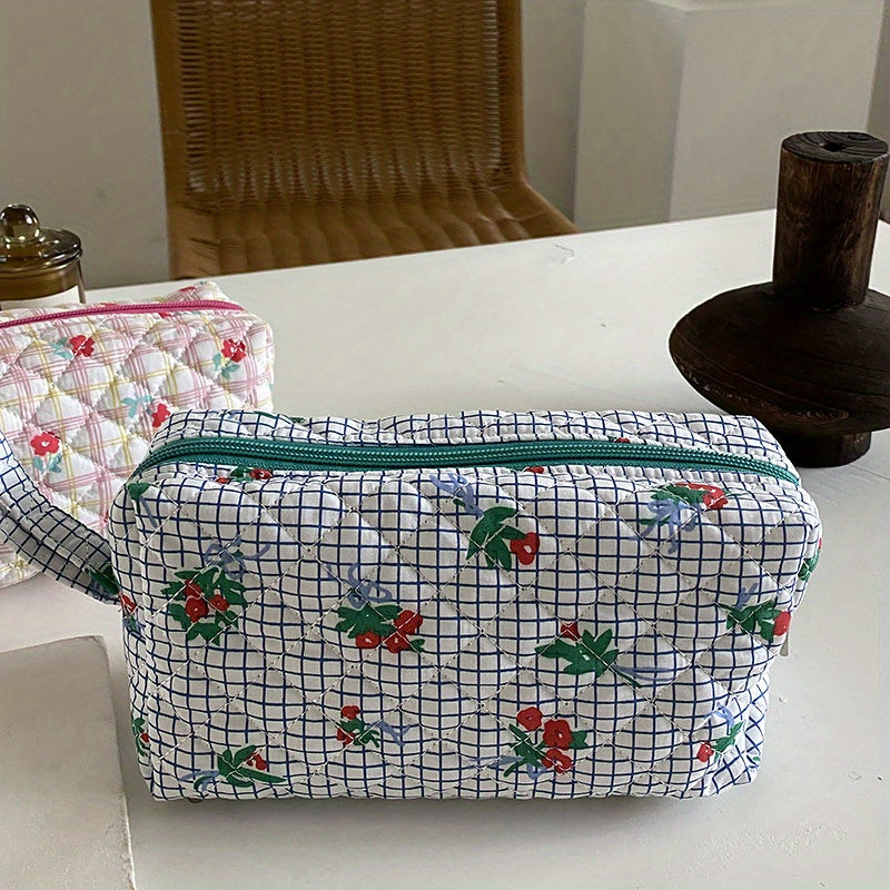 Floral Quilted Wristlet Cosmetic Bag Makeup Brush Bag