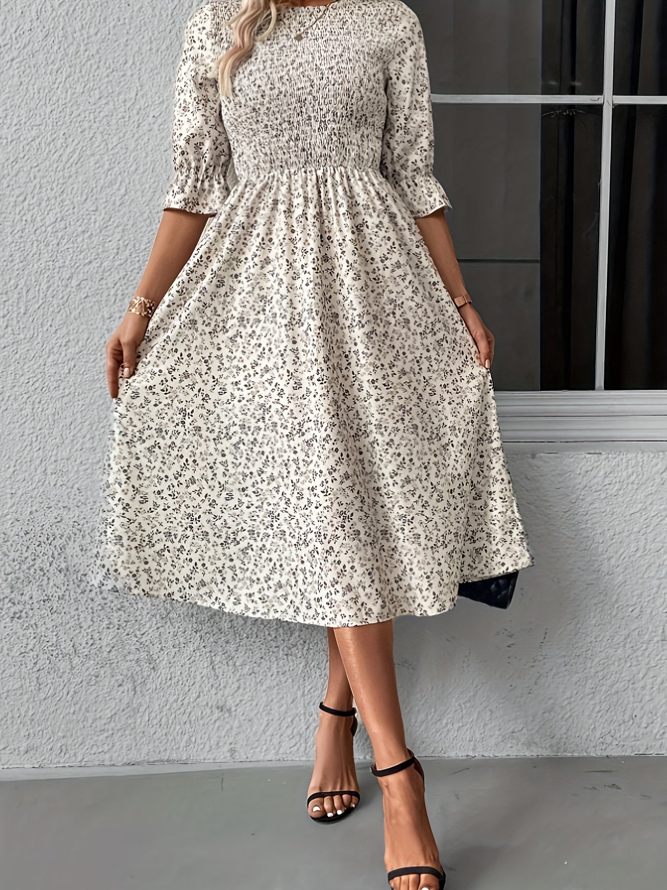  Ditsy Floral Print Shirred Bell Sleeve Midi Dress