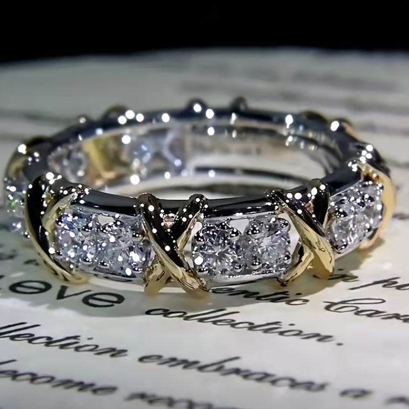Golden Hip hop Ring Men's And Women's Zircon Punk Wedding Ring Jewelry