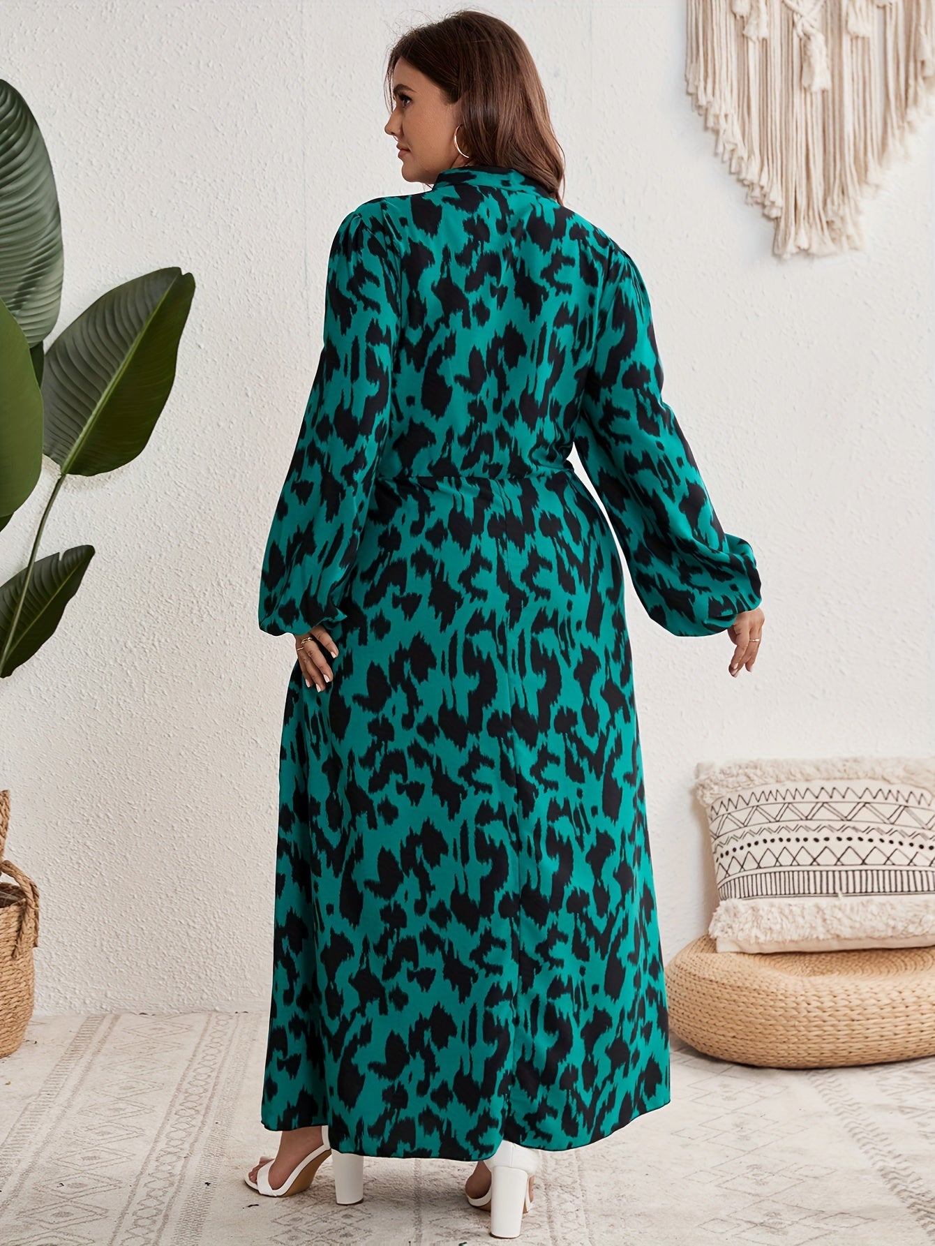  Leopard Print Lantern Sleeve Maxi Dress