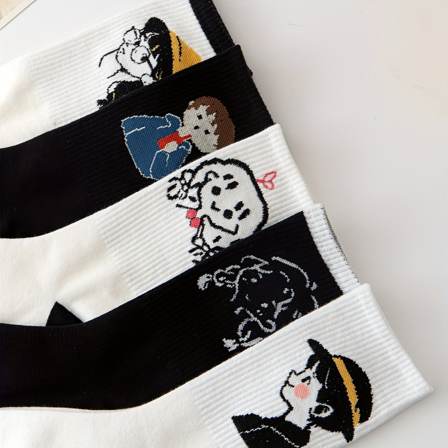 5 Pairs Cartoon Print Socks Comfy & Mid Tube Women's Stockings