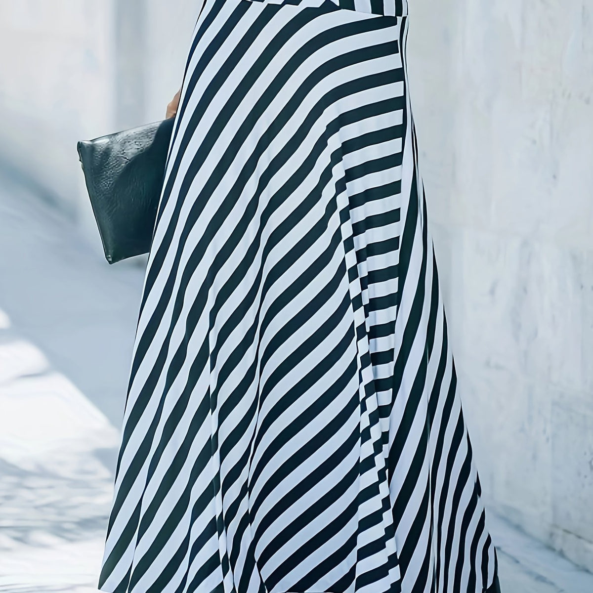  Stripe Print V Waist Maxi Skirt