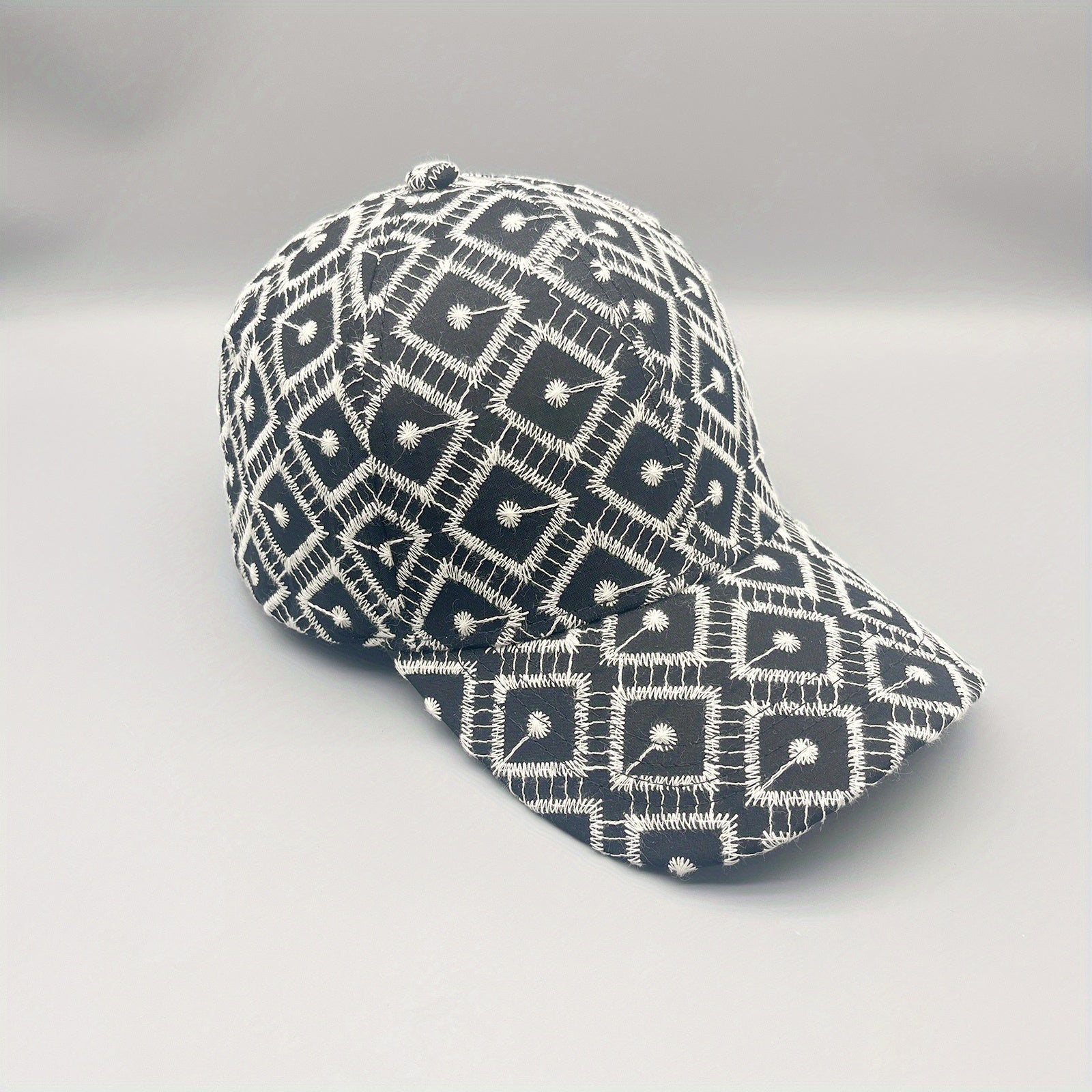 Geometric Embroidery Baseball Cap Heart Dot Pattern Dad Hats
