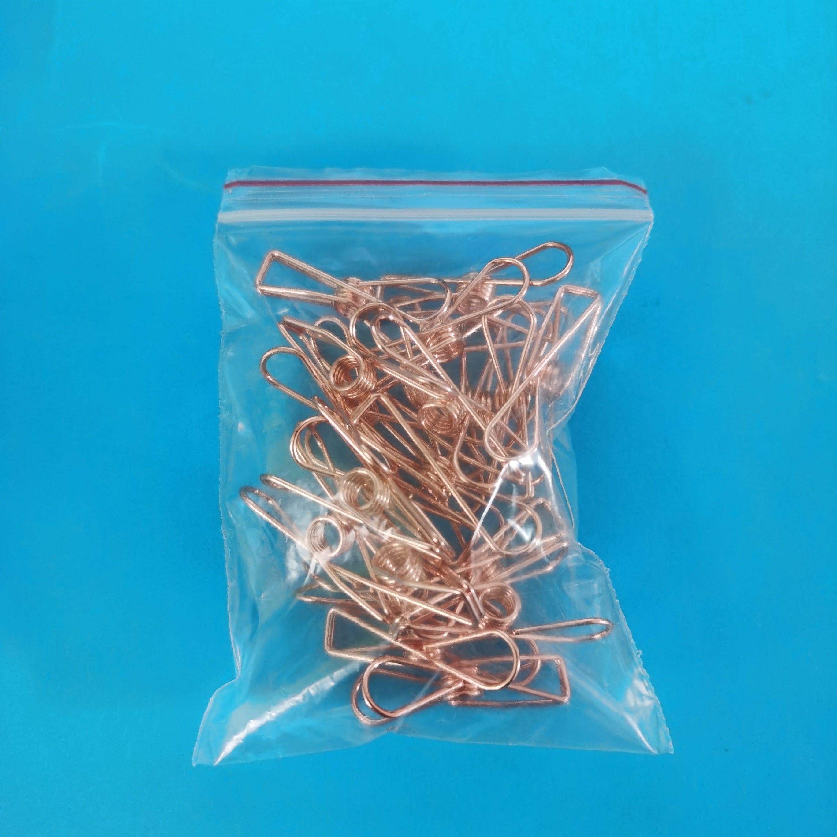 20 40pcs Camping Light Clips with Multifunctional Design