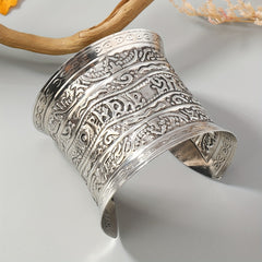 Vintage Elephant Pattern Cuff Bangle Silver Plated Jewelry