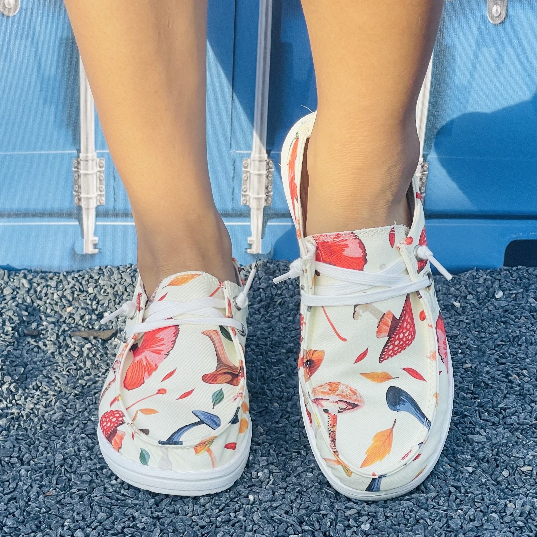 Women's Mushrooms Pattern Flat Shoes Lace Up Round Toe Slip On Canvas Shoes