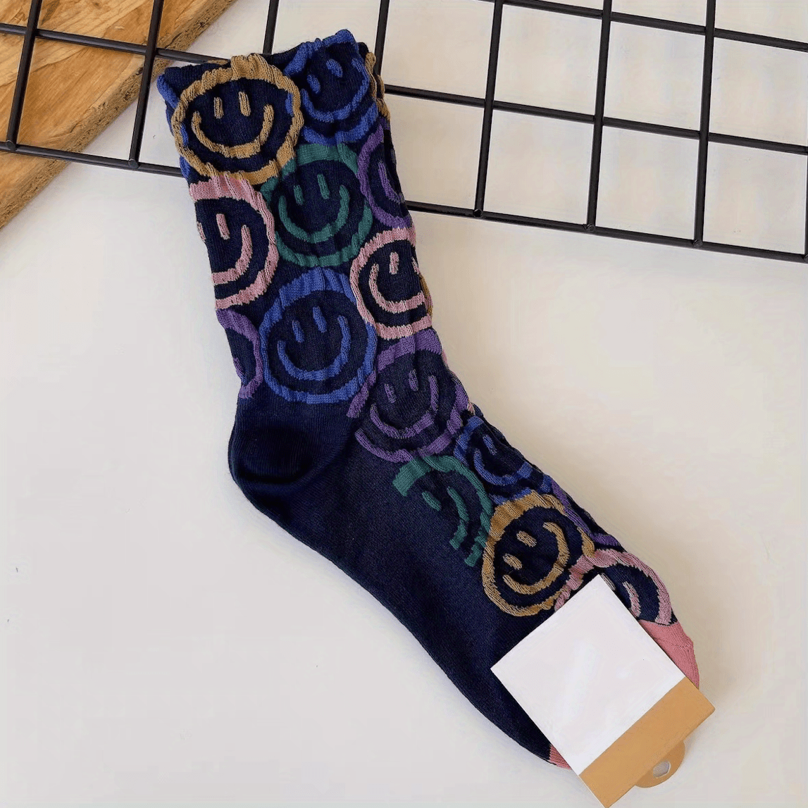 Smiling Graffiti Print Socks Mid Tube Women's Stockings
