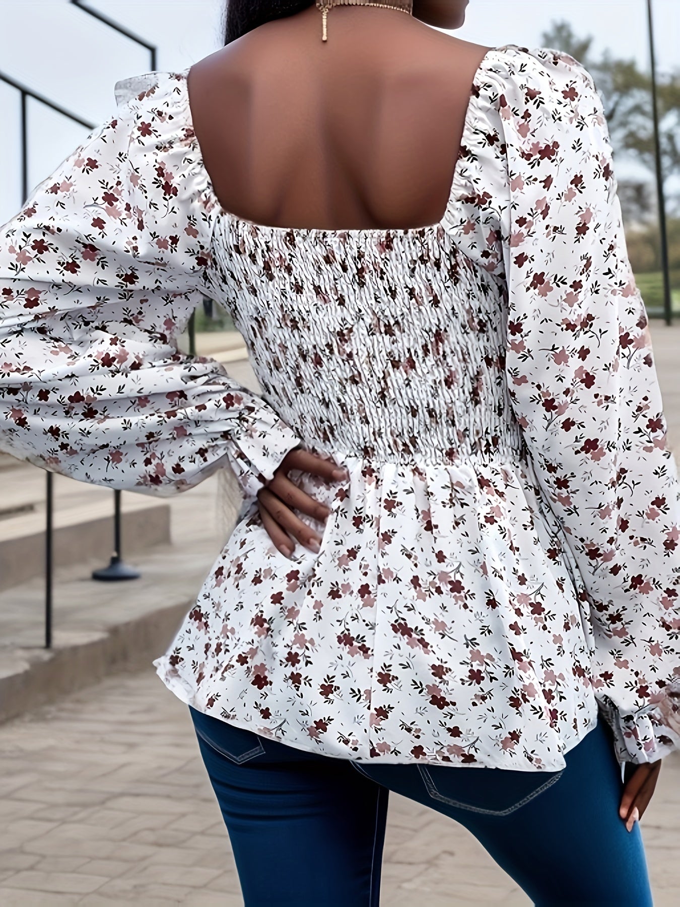  Ditsy Print Lantern Sleeve Peplum Top