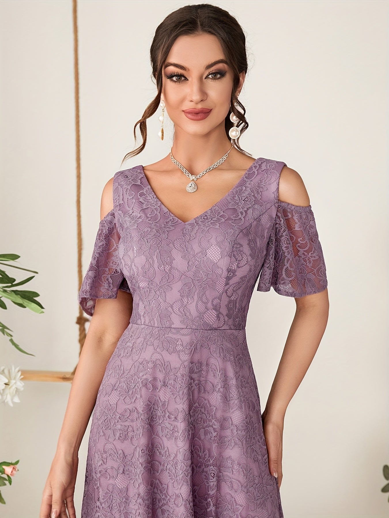 V Neck Lace Bridesmaid Dress for Wedding Party
