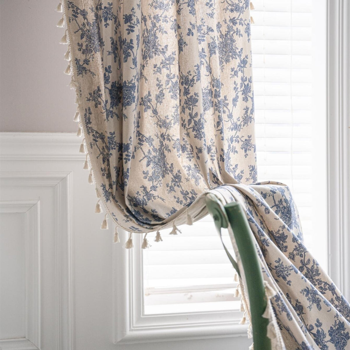 American Flower Cotton and Linen Curtain with Beige Fringed