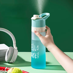 Outdoor Fitness Water Cup 650ml Large Capacity Bottle Spray Water Portable