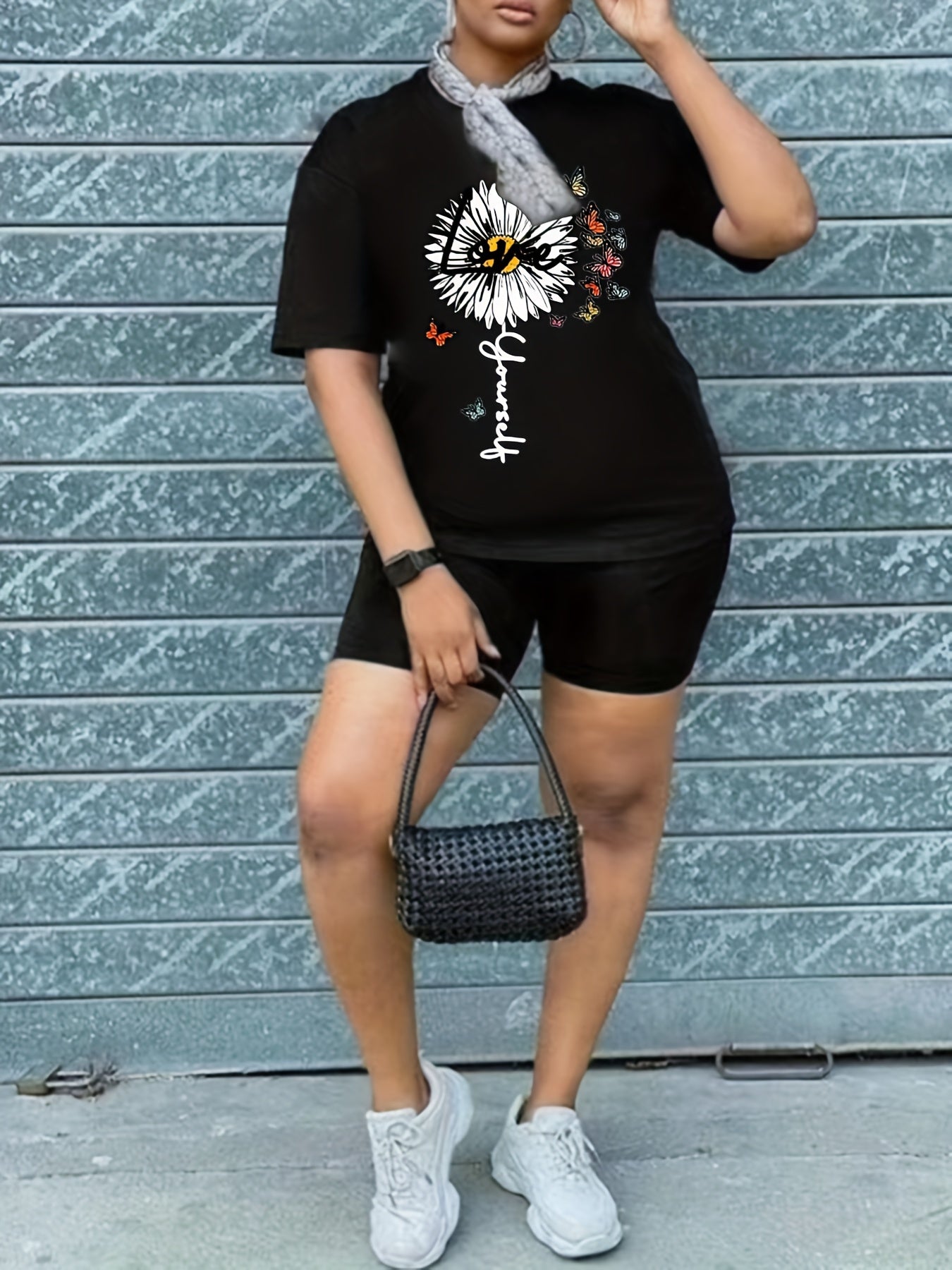  Butterfly & Letter Daisy Print Tee & Shorts Set