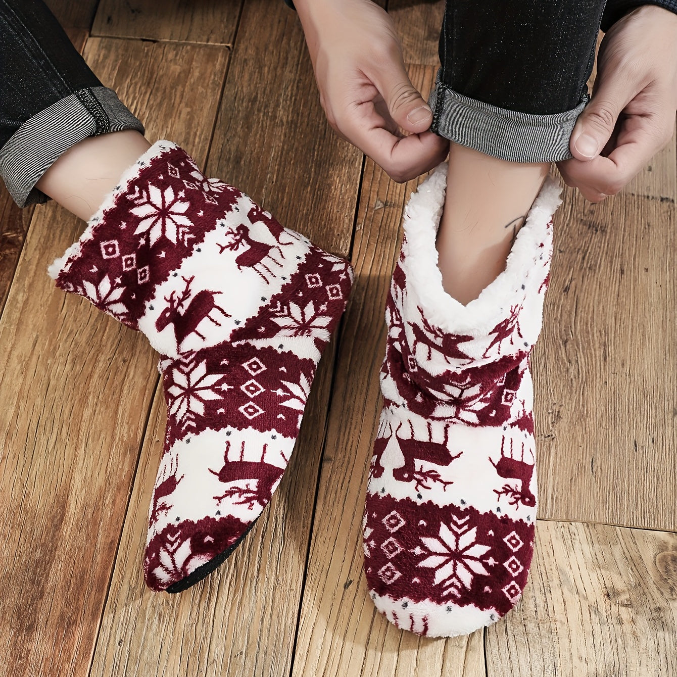Christmas Plush Cozy House Slippers Anti-skid Slip-on Shoes Bootie for Men