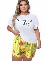 Letter & Floral Print Tee & Shorts Loungewear Set Pajama